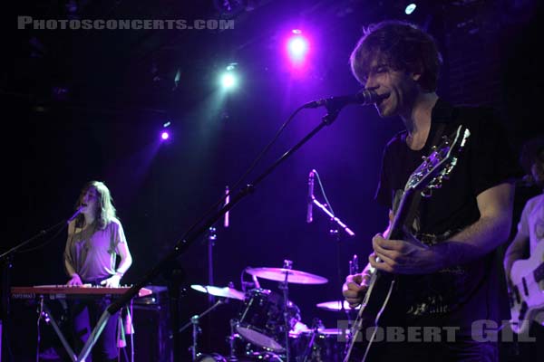 CHAIRLIFT - 2009-02-22 - PARIS - La Maroquinerie - Caroline Elizabeth Polachek